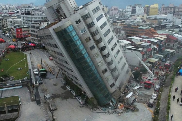 Сегодня утром в Тайване произошло мощное землетрясение
