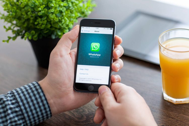 Пользователи WhatsApp смогут установить пароли на чаты