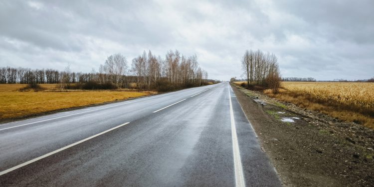 В поселке Свет Ряжского района отремонтировали 14 километров автодороги