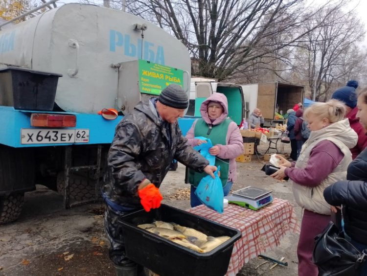На ярмарках выходного дня в Рязани продали 6,6 тонн мяса и 4,3 тонны молока