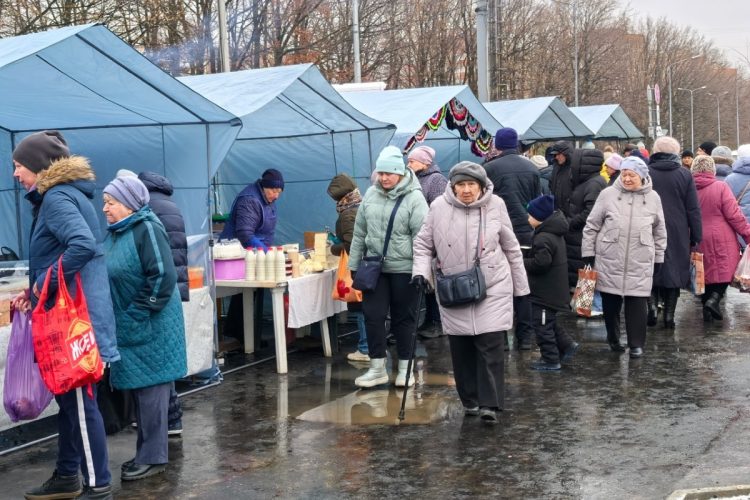 На рязанских ярмарках выходного дня горожане купили 6,7 тонны мяса и 4,6 тонны молока