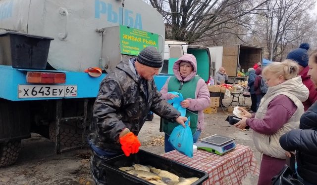 На ярмарках выходного дня в Рязани горожане купили 6,1 тонны мяса и 4,2 тонны молока