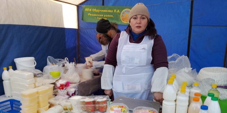 На ярмарках выходного дня рязанцы приобрели 6,7 тонн яблок и груш