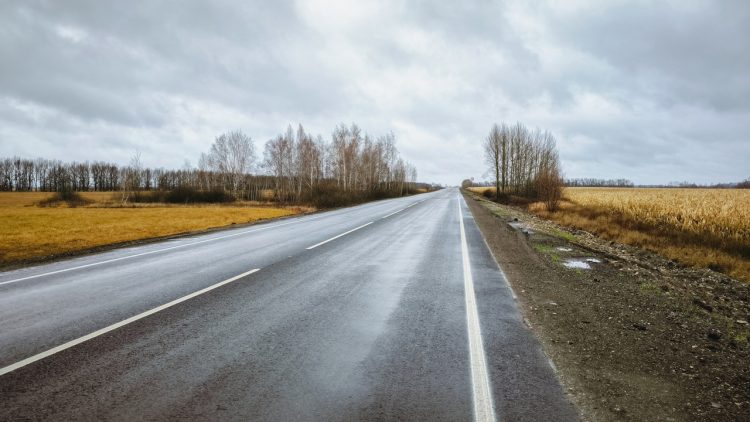 В поселке Свет Ряжского района отремонтировали 14 километров автодороги