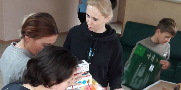 Детям Херсонской области из Рязани передали около 10 тысяч подарков