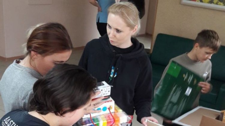 Детям Херсонской области из Рязани передали около 10 тысяч подарков