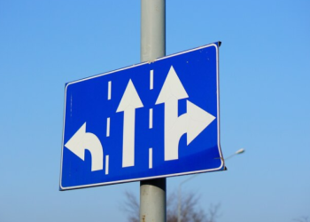 На рязанской улице Павлова неизвестные сбили дорожный знак