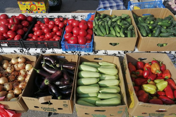 На ярмарках выходного дня в Рязани горожане купили 6,7 тонн мяса и 4,5 тонны молока