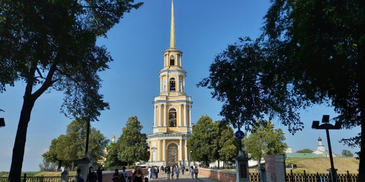 В районе Рязанского кремля выявили превышение ПДК сероводорода