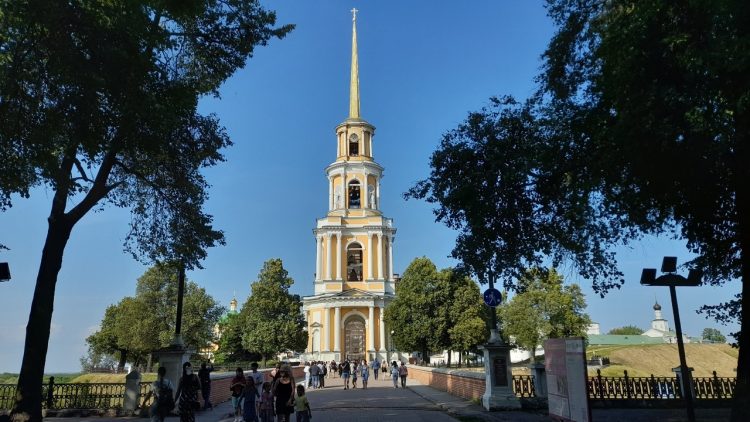 В районе Рязанского кремля выявили превышение ПДК сероводорода