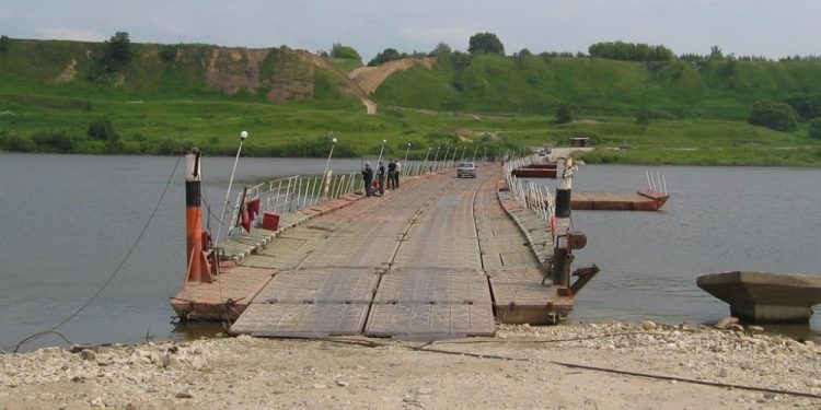 В Спасском районе открыли движение по понтонному мосту через Оку