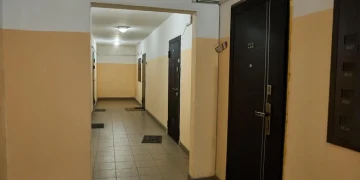 Соседи заплатят за клининг квартиры умершей старушки с кошками