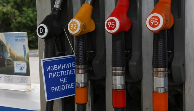 Секретные фуры с топливом обманывают отчаявшихся водителей
