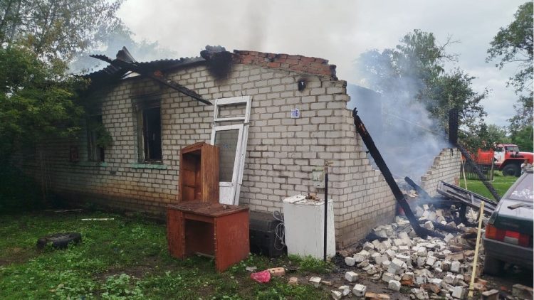 В Пронском районе семья с тремя детьми после пожара осталась без крыши над головой