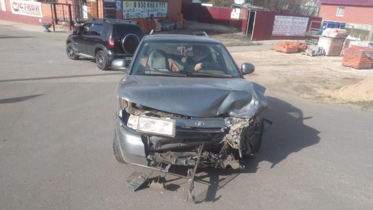 В рязанских Сараях столкнулись две легковушки