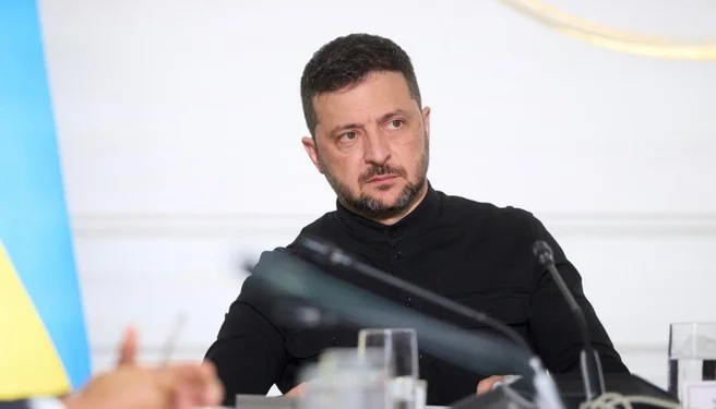 Зеленский сменил всё руководство ВСУ и назначил нового главу