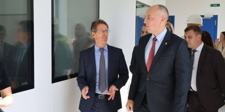 Бранов проконтролировал ход строительства фармзавода «Октафарма-Фармимэкс» в Скопинском районе Бранов проконтролировал ход строительства фармзавода «Октафарма-Фармимэкс» в Скопинском районе