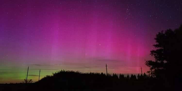 Рязанцы запечатлели полярное сияние вечером 12 августа