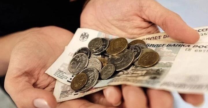В 2025 году увеличатся МРОТ и маткапитал