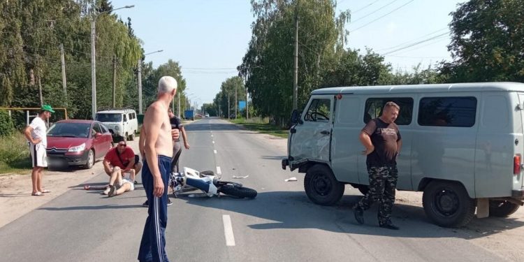 В Сараях при столкновении с УАЗом получил травмы молодой мотоциклист В Сараях при столкновении с УАЗом получил травмы молодой мотоциклист